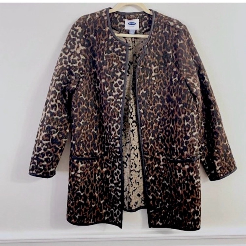 Beautiful Animal Print Coat Jacket with Faux Leather Trim - Picture 8 of 11
